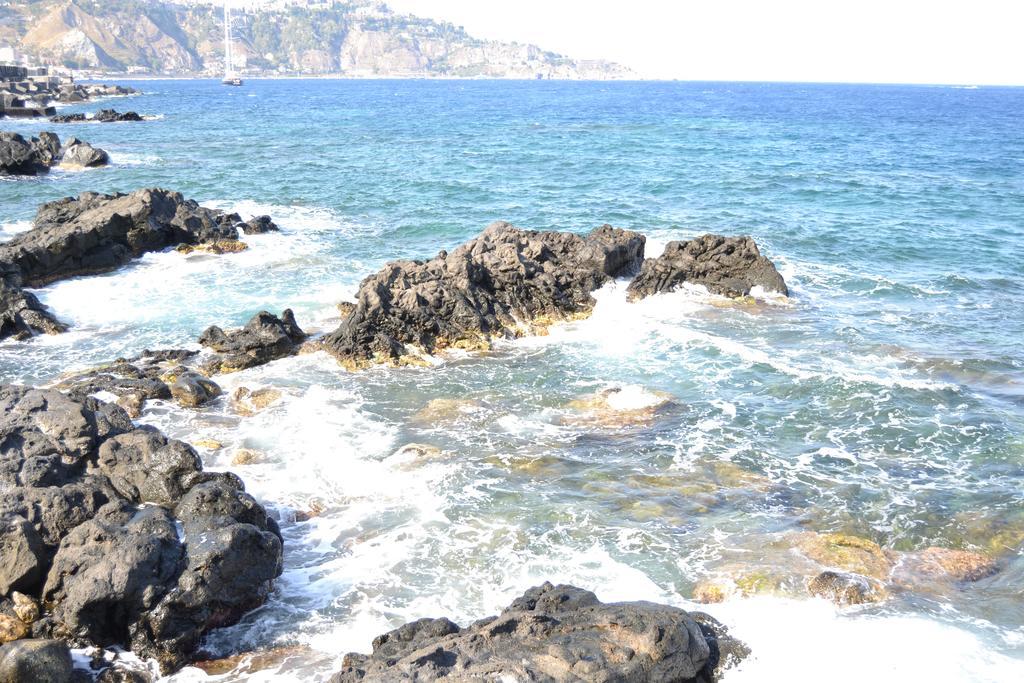 Hotel Porto Azzurro Giardini Naxos Luaran gambar