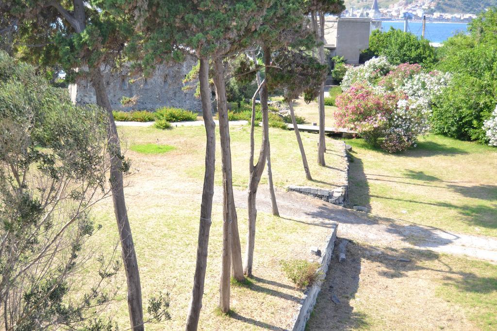 Hotel Porto Azzurro Giardini Naxos Luaran gambar